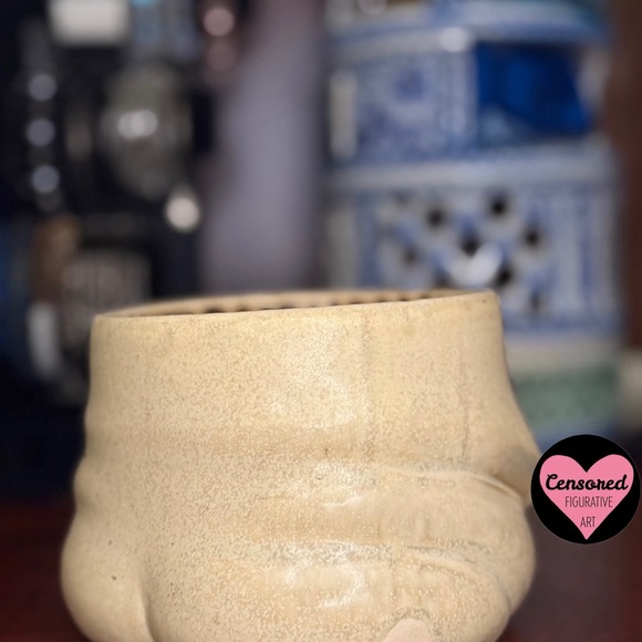 Ceramic Body Planter - Picture 4 of 9